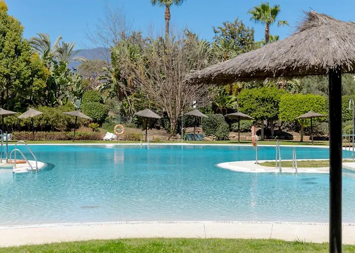 2 Bedrooms Terrace - Pool & Parking * Marbella
