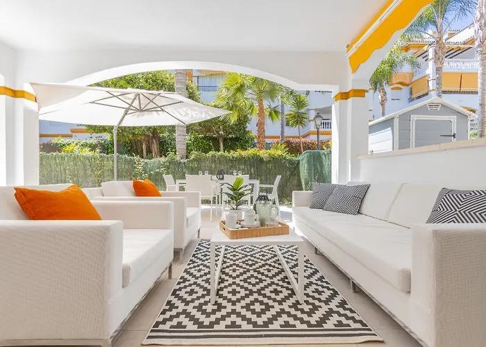 2 Bedrooms Terrace - Pool & Parking Apartment