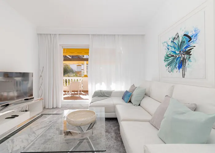 Apartment 2 Bedrooms Terrace - Pool & Parking *